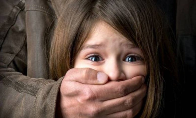 الحسيمة..20 سنة سجنا نافذا لأستاذ غرر بتلميذته القاصر
