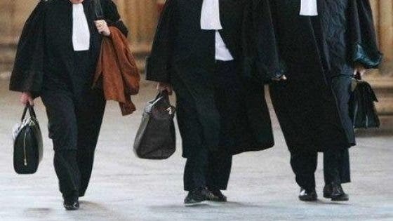 الرباط : أحكام قاسية في حق ” محامين ” وتبرئة بعضهم وتأخير ملف لشتنبر
