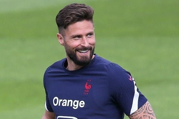 الهداف التاريخي للمنتخب الفرنسي جيرو يعلن اعتزاله دوليا
