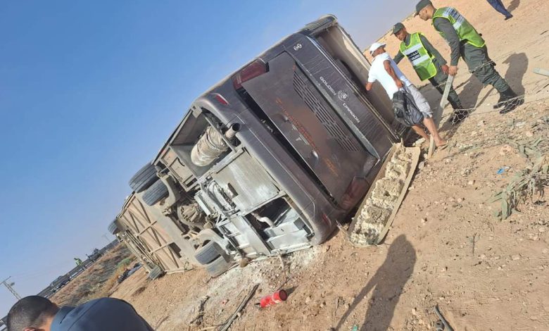 انقلاب حافلة عسكرية بين مراكش و أكادير يخلف عددا من الضحايا