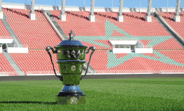 كأس العرش .. الحكم عبد الكريم الزياني يحتفظ بالرقم القياسي في قيادة النهائيات
