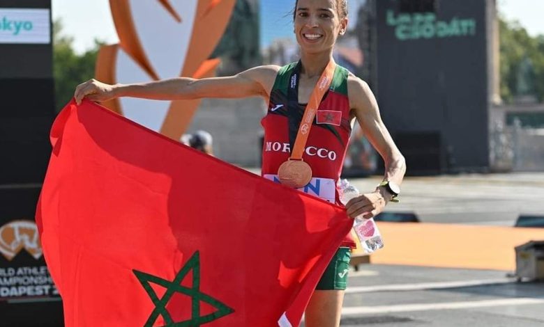 3 عداءات مغربيات يُنافسن على التتويج في ماراطون أولمبياد باريس