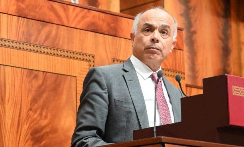 أساتذة الرياضيات يحذرون بنموسى من ” الدخلاء” في تدريس المادة