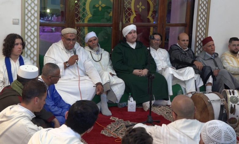الطريقة القادرية الرزاقية تُحيي الليلة الكبرى لذكرى المولد النبوي الشريف (فيديو)