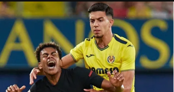 عد إلى المغرب يا جزار”.. عبارات عنصرية ضد أخوماش