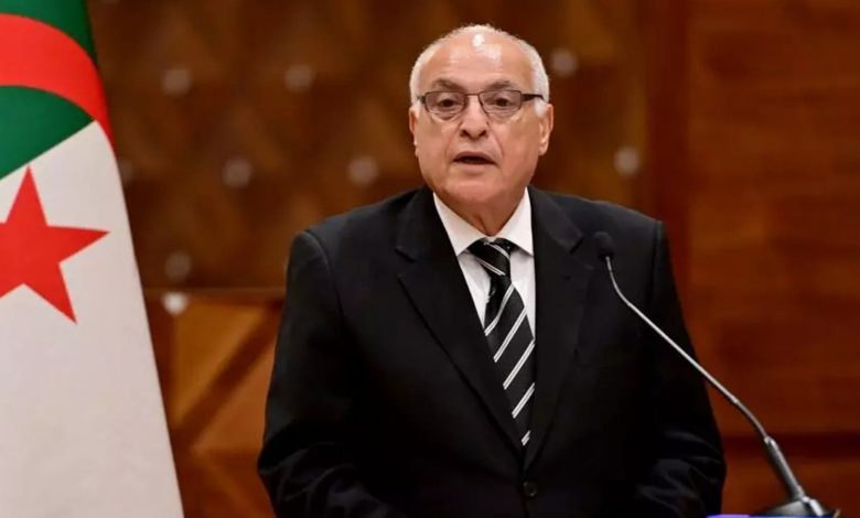 وزير خارجية الجزائر عطاف يصف الوزير المالي بقليل الأدب و التافه