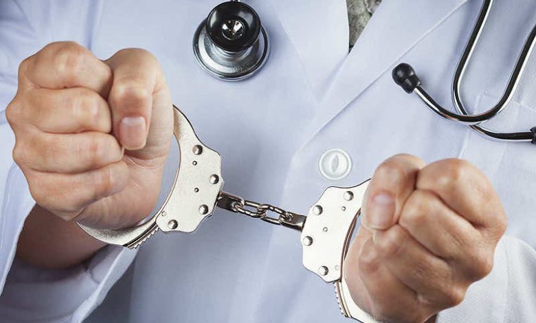 أكادير.. الإجهاض وتزوير مساطر الكفالة والاتجار بالبشر يجر ممرضة متقاعدة للاعتقال (صور)
