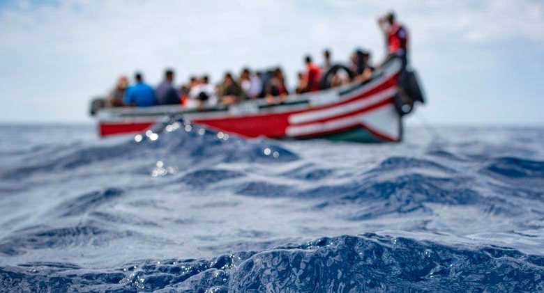 البحرية الملكية تنقذ 38 مرشحا للهجرة السرية بسواحل الداخلة