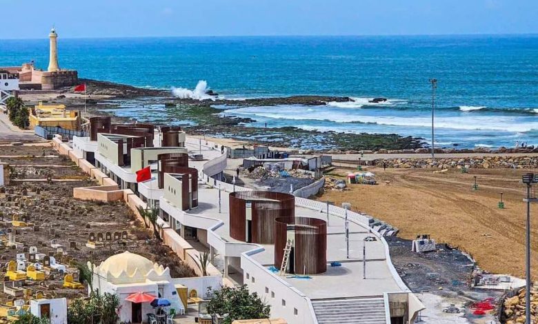السلطات تشن حملة لتحرير شاطئ الرباط من الفوضى