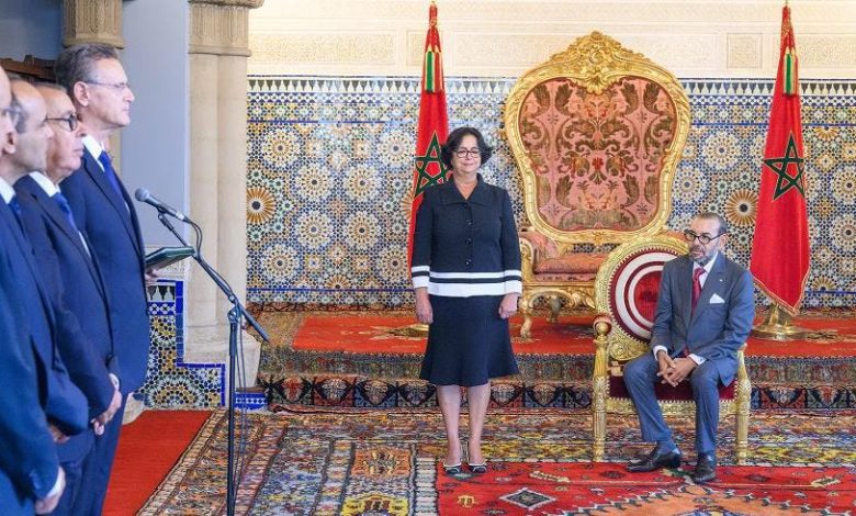 الملك يستقبل الأعضاء الجدد المعينين بالمجلس الأعلى للاتصال السمعي البصري