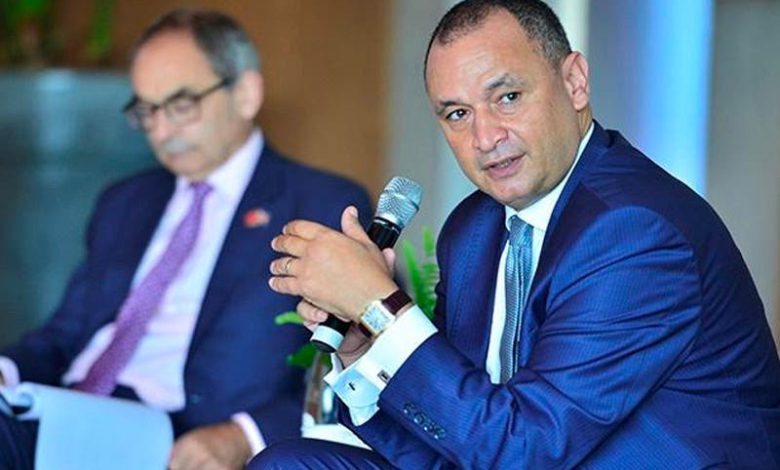 الوزير رياض مزور.. بائع الكلام بالأرقام