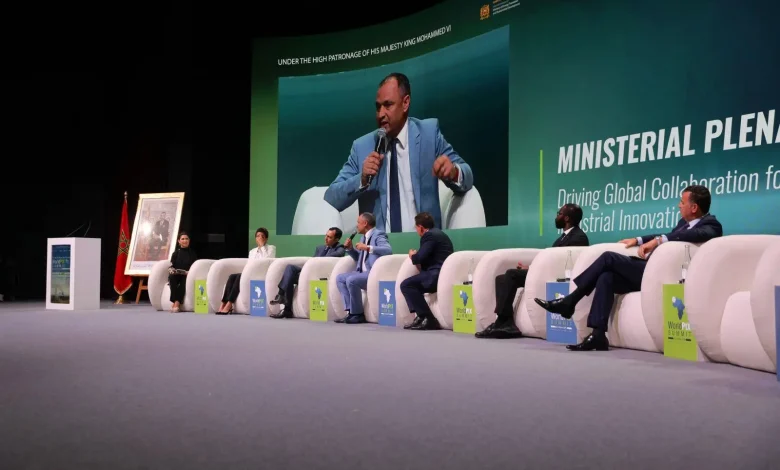 مزور: الانتقال الطاقي الناجح رهين بتعزيز المنظومة الصناعية الوطنية