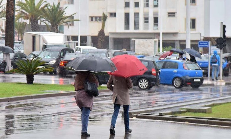 نشرة إنذارية: زخات مطرية مرتقبة السبت والأحد بهذه المناطق