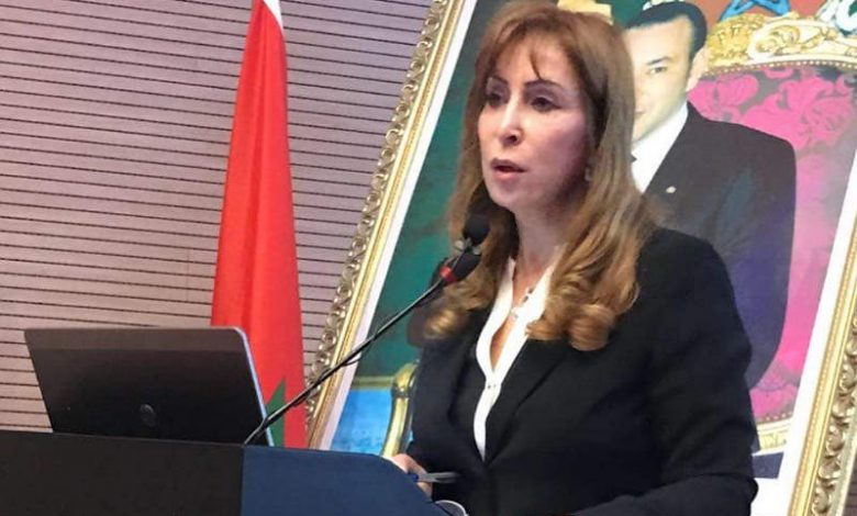 وجدة .. محامية تدون حول ما وقع بالمدينة “هل سرقة هاتف تدين مدينة؟”