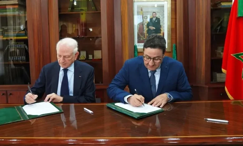 بشراكة مع مؤسسة أزولاي.. تطوير تطبيق هاتفي للمسافرين داخل المطارات المغربية