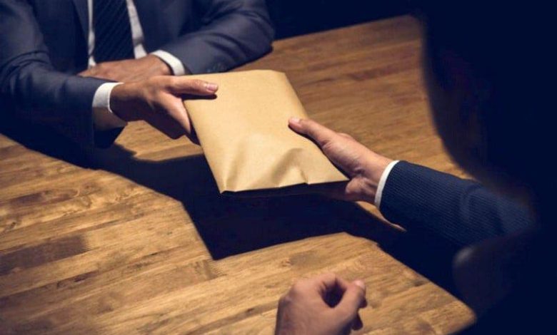 تداعيات فضيحة “بيع الشواهد” بعد أسبوع من تفجيرها للرأي العام