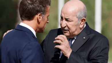 في تصعيد جديد.. النظام الجزائري يطرد دبلوماسيين فرنسيين بذريعة “التجسس”