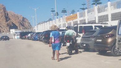 الحسيمة.. دعوات للتدخل العاجل لوقف ابتزاز الزوار بمواقف السيارات