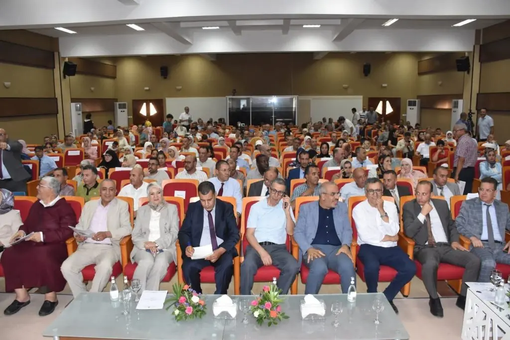 وجدة .. أكاديمية جهة الشرق للتربية والتكوين تكرم التلميذات والتلاميذ المتفوقات والمتفوقين
