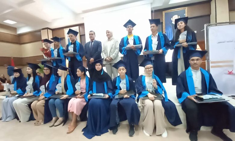 وجدة .. أكاديمية جهة الشرق للتربية والتكوين تكرم التلميذات والتلاميذ المتفوقات والمتفوقين
