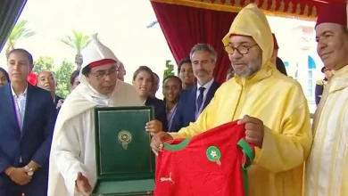 لبؤات الأطلس يقدّمن هدايا رمزية للملك محمد السادس في عيد العرش