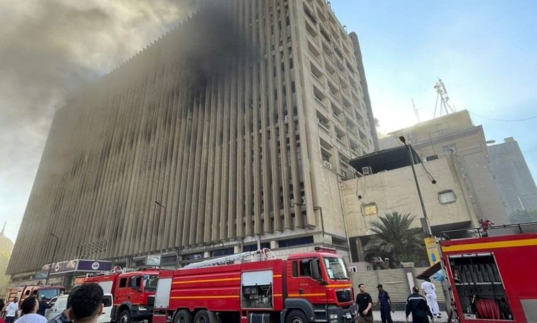 مصر.. قتلى وجرحى وعطب في الاتصالات إثر حريق ضخم بسنترال رمسيس