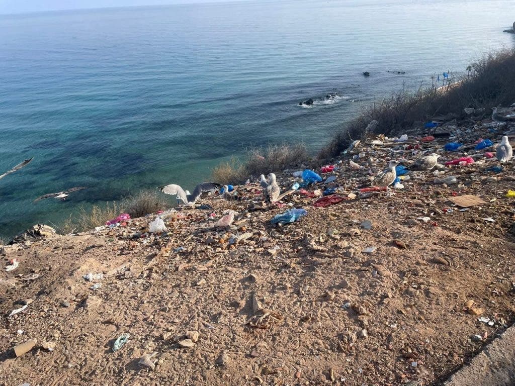 أدراج صيباديا نواحي الحسيمة بين جمالية المشهد وفوضى النفايات.. مطالب عاجلة بحلول دائمة