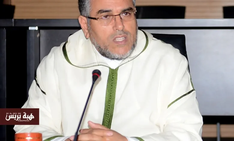 الجامعي يوجه رسالة خاصة للرميد بخصوص ”الإساءة للذات الإلهية“ والأخير يرد