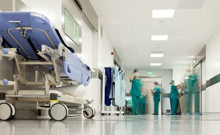 حادثة صفع طبيب داخلي تثير جدلا واسعا داخل كلية الطب والمستشفى الجامعي بوجدة