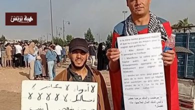 أكادير.. مواطن أجنبي يشارك في احتجاجات أمام المستشفى الجهوي 