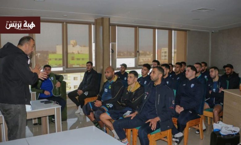 اتحاد طنجة لكرة اليد يجدد الثقة في المدرب خالد الفيل