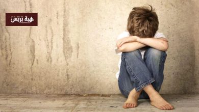 الناظور.. تلميذ يعود بوجه مشوّه من مدرسته وأمه تُفاجأ بتكاليف سكانير بـ3500 درهم