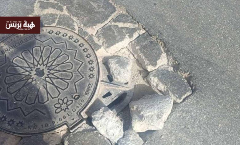 جماعة الرواضي.. تذمر السائقين بسبب “الروكار” على الطريق الرئيسية